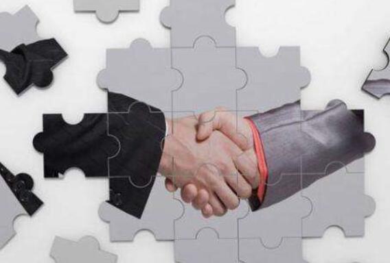 选择与人力资源公司合作该关注哪些信息？